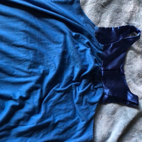 Blue top - Picture 3 of 3